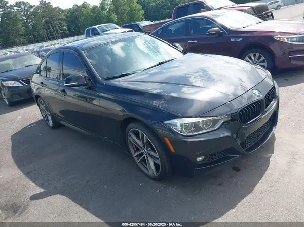 WBA8B3G32HNU36374 2017 BMW 3ER - Image 1