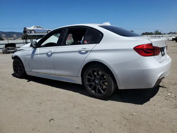 WBA8B3G32HNU36388 2017 BMW 3ER - Image 2