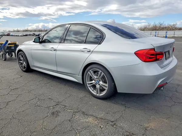 WBA8B3G33HNU36030 2017 BMW 3ER - Image 2