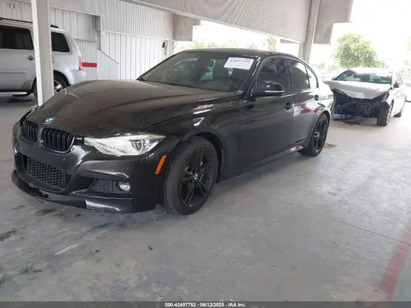 WBA8B3G34HNU35873 2017 BMW 3ER - Image 2