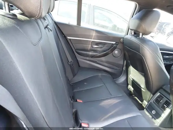 WBA8B3G35HNU35882 2017 BMW 3ER - Image 8
