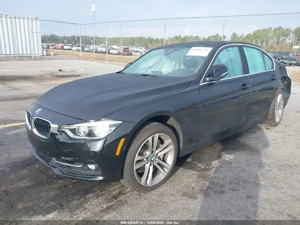 WBA8B3G36HNU35843 2017 BMW 3ER - Image 2