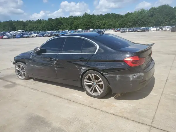 WBA8B3G36HNU35860 2017 BMW 3ER - Image 2
