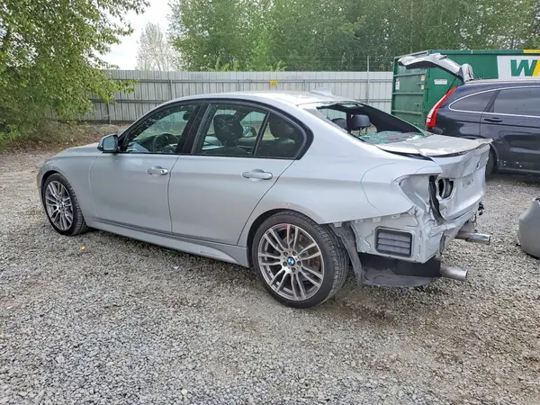 WBA8B3G37HNU35799 2017 BMW 3ER - Image 2