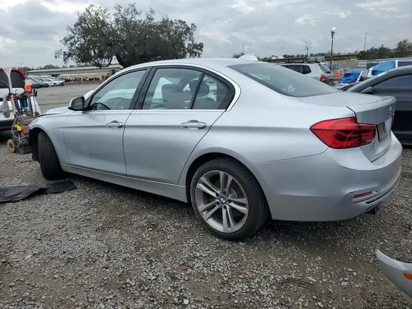 WBA8B3G37HNU36208 2017 BMW 3ER - Image 2