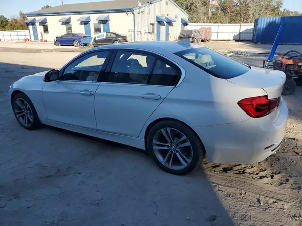 WBA8B3G39HNU36081 2017 BMW 3ER - Image 2