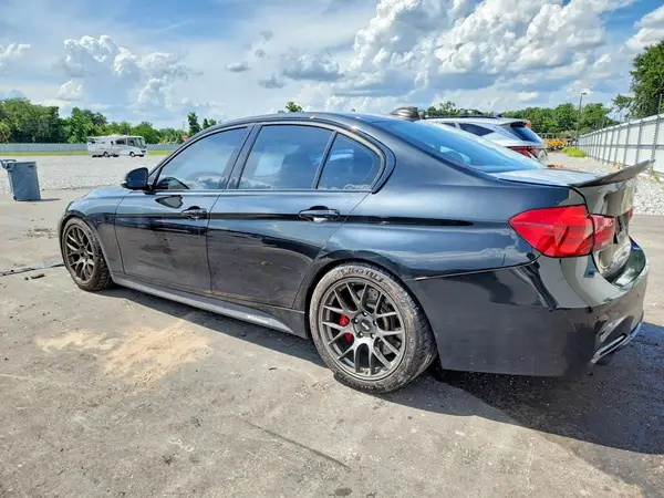 WBA8B3G3XHNU36042 2017 BMW 3ER - Image 2
