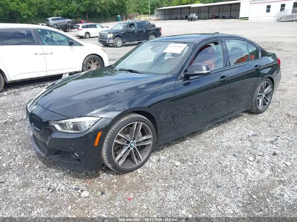 WBA8B3G50JNV00984 2018 BMW 3ER - Image 2