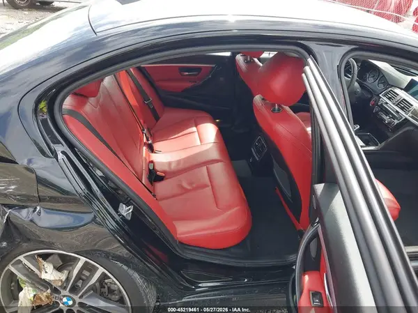WBA8B3G50JNV00984 2018 BMW 3ER - Image 8