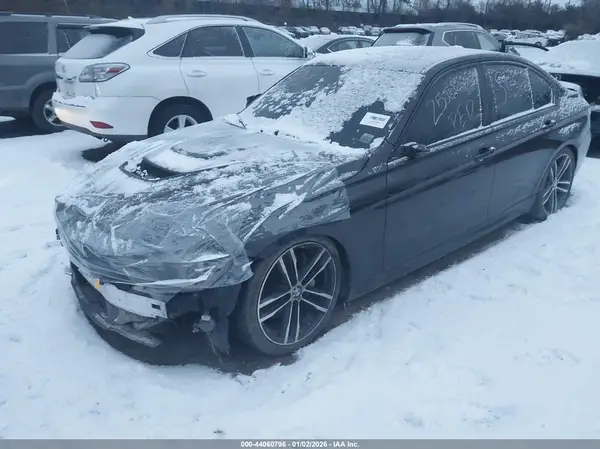 WBA8B3G51JNV00749 2018 BMW 3ER - Image 2