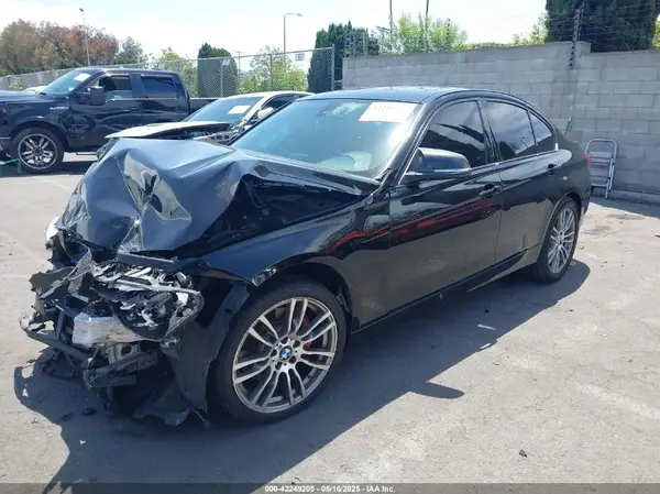 WBA8B3G51JNV01433 2018 BMW 3ER - Image 2