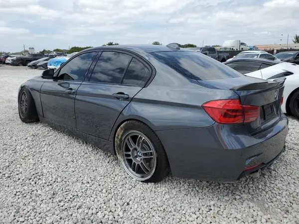 WBA8B3G52HNU35565 2017 BMW 3ER - Image 2