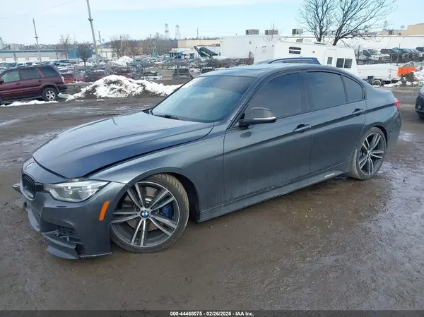 WBA8B3G54GNT63010 2016 BMW 3ER - Image 2