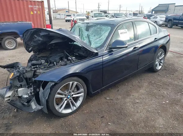 WBA8B3G54HNU35275 2017 BMW 3ER - Image 2