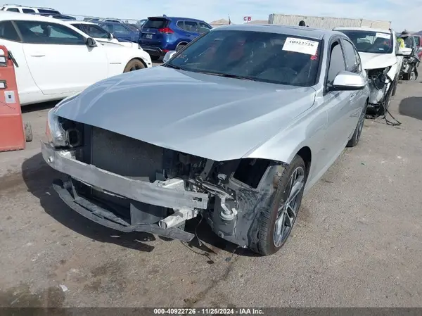 WBA8B3G54JNV01071 2018 BMW 3ER - Image 2