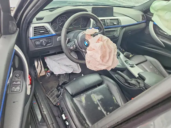 WBA8B3G55JNU36716 2018 BMW 3ER - Image 8