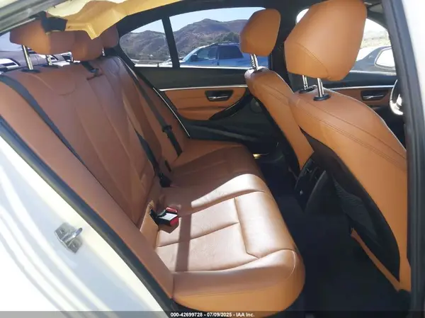 WBA8B3G56JNV01430 2018 BMW 3ER - Image 8