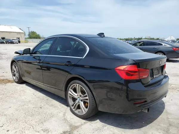 WBA8B3G58HNU35330 2017 BMW 3ER - Image 2