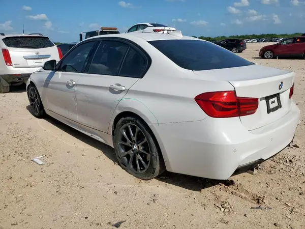 WBA8B3G59HNA92823 2017 BMW 3ER - Image 2