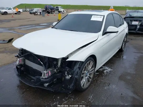 WBA8B3G59HNU35269 2017 BMW 3ER - Image 2