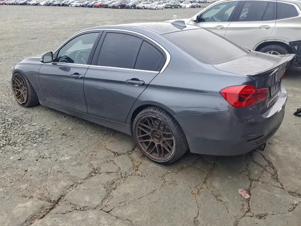WBA8B3G5XJNV01365 2018 BMW 3ER - Image 2
