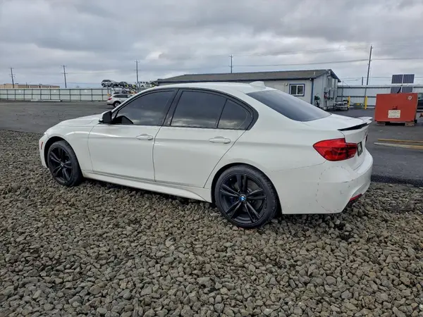 WBA8B7C30HA190168 2017 BMW 3ER - Image 2
