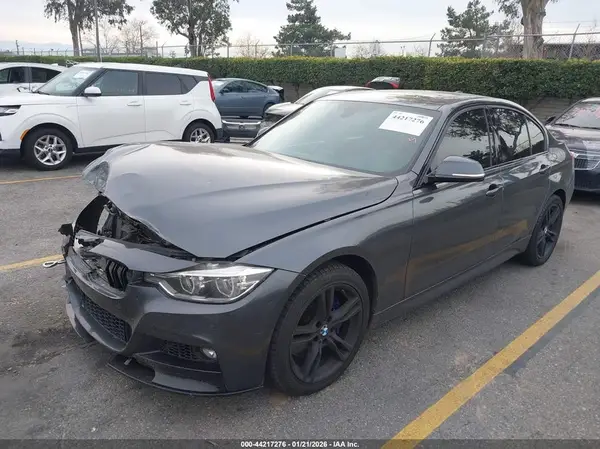 WBA8B7C31HK858747 2017 BMW 3ER - Image 2