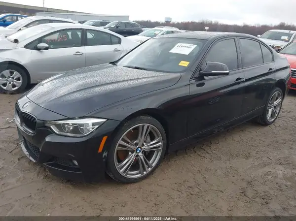 WBA8B7C37HK806636 2017 BMW 3ER - Image 2