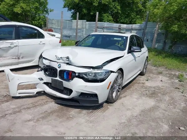 WBA8B7C38HK858759 2017 BMW 3ER - Image 2