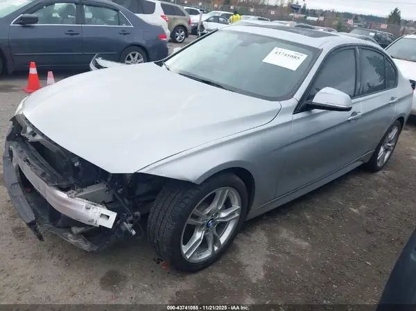 WBA8B7C39HK806640 2017 BMW 3ER - Image 2