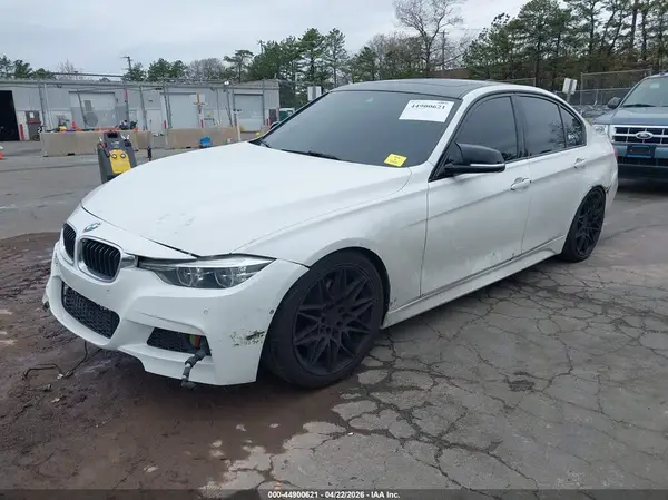 WBA8B7C51JA190476 2018 BMW 3ER - Image 2