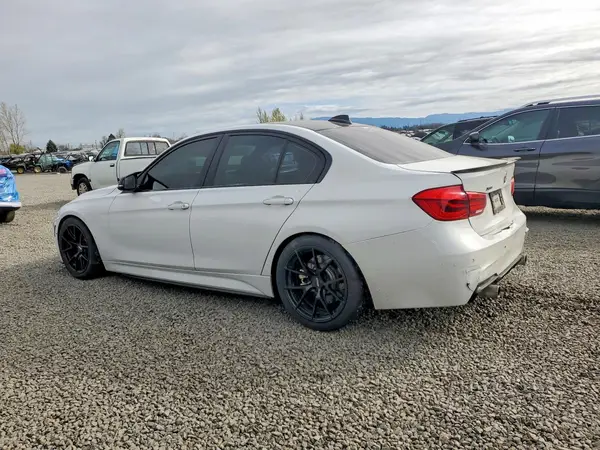 WBA8B7C52GK703110 2016 BMW 3ER - Image 2
