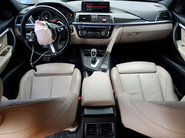 WBA8B7C52JA576954 2018 BMW 3ER - Image 8