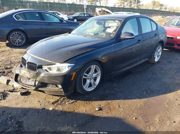 WBA8B7C52JA585685 2018 BMW 3ER - Image 2