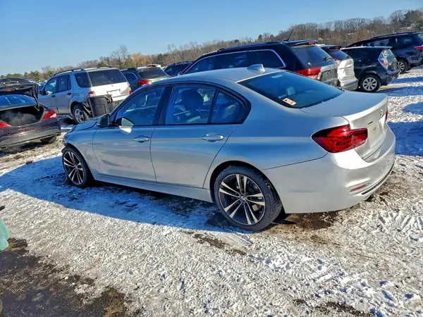 WBA8B7C53JA190429 2018 BMW 3ER - Image 2
