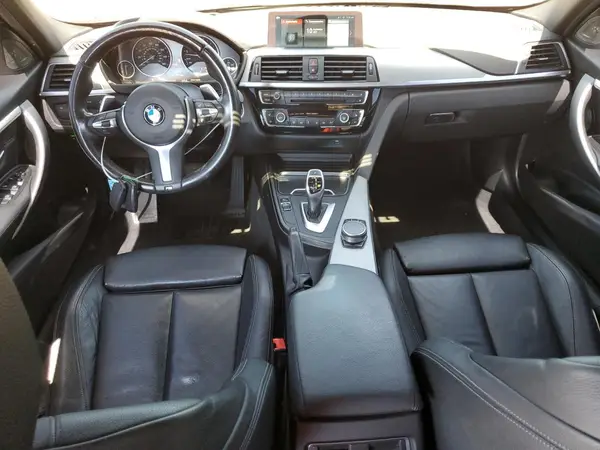 WBA8B7C53JA585825 2018 BMW 3ER - Image 8