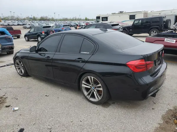 WBA8B7C53JA585839 2018 BMW 3ER - Image 2