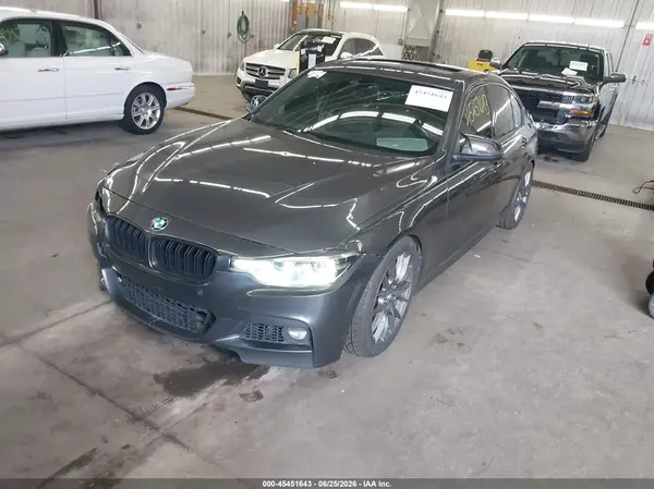WBA8B7C54GK702993 2016 BMW 3ER - Image 2