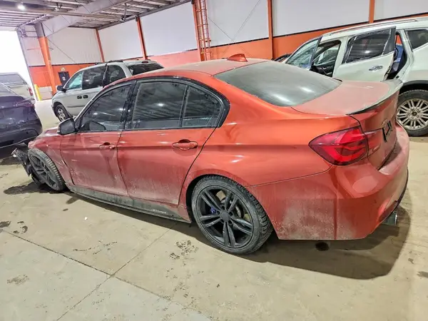 WBA8B7C54JA573165 2018 BMW 3ER - Image 2