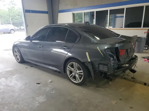 WBA8B7C54JA586045 2018 BMW 3ER - Image 2