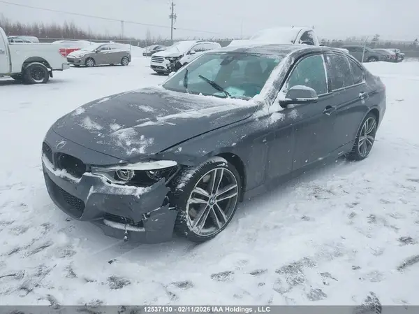 WBA8B7C55HK703880 2017 BMW 3ER - Image 2