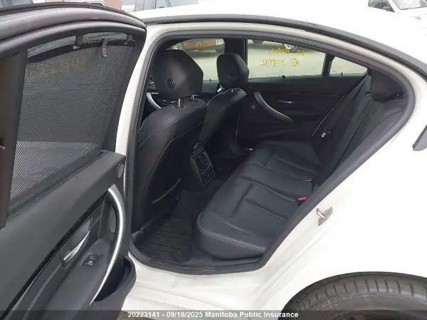 WBA8B7C55HK703992 2017 BMW 3ER - Image 8