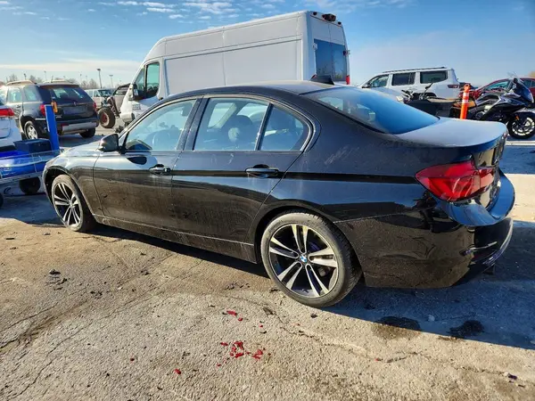 WBA8B7C55JA576916 2018 BMW 3ER - Image 2