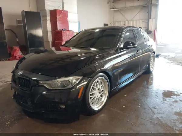 WBA8B7C55JA576950 2018 BMW 3ER - Image 2