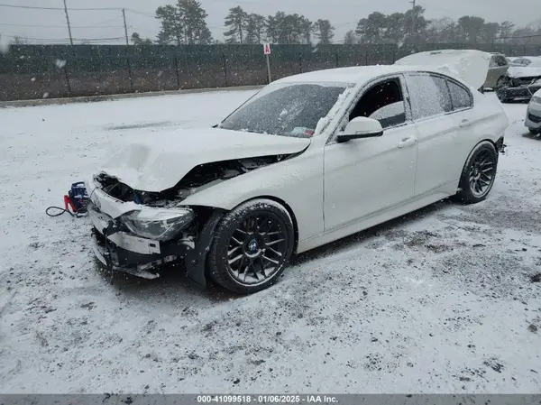 WBA8B7C56HK704066 2017 BMW 3ER - Image 2
