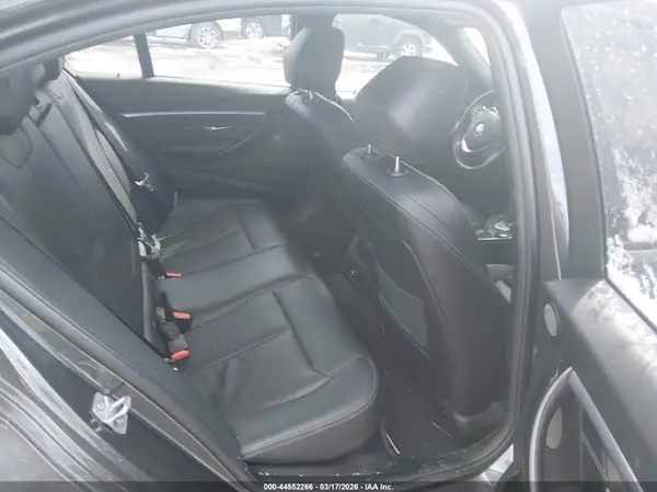 WBA8B7C56JA245908 2018 BMW 3ER - Image 8