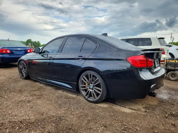 WBA8B7C56JA576553 2018 BMW 3ER - Image 2