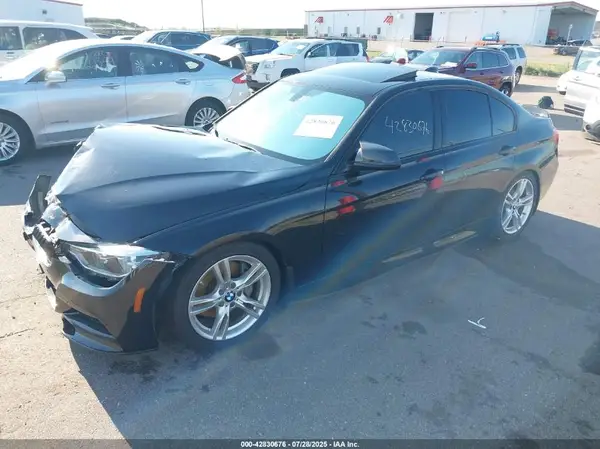 WBA8B7C57GK702809 2016 BMW 3ER - Image 2