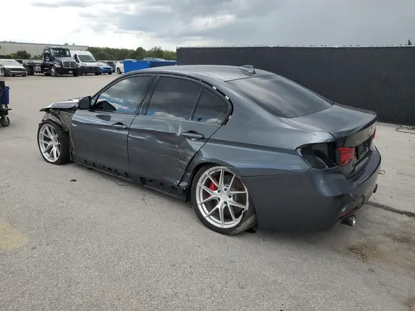 WBA8B7C57JA583253 2018 BMW 3ER - Image 2