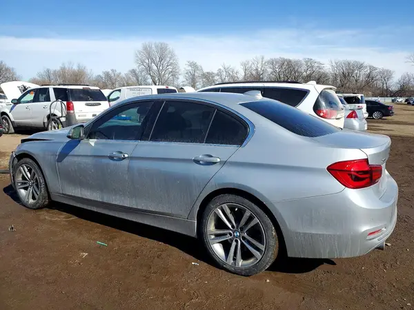WBA8B7C57JA586086 2018 BMW 3ER - Image 2